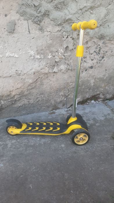 Дитячий   самокат