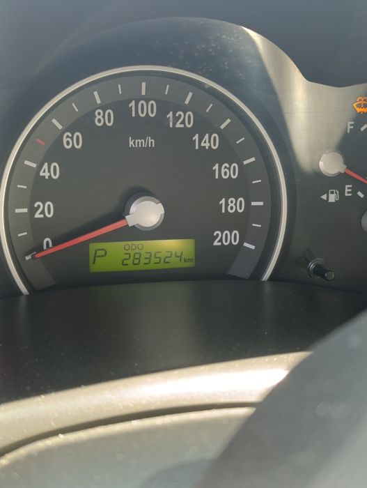 продам Kia Carnival