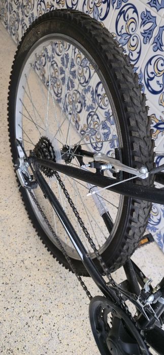 Vendo uma bicicleta  em excelente estado.