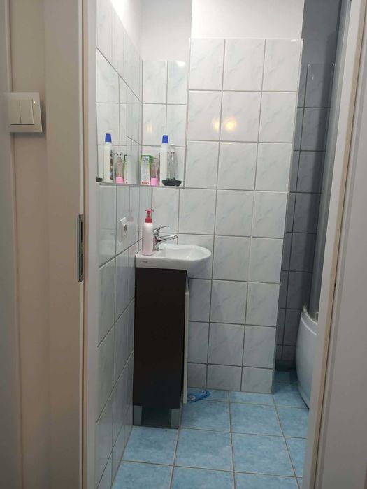 Pokój do wynajęcia w mieszkaniu 3-osobowym