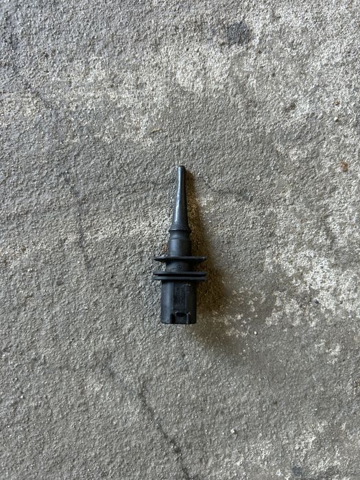 Bmw e90 części czujnik temp lampa przeciwmgielna zamki maski znaczek grill gałka
