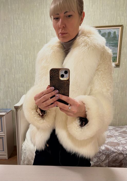 Белая шубка песец коза