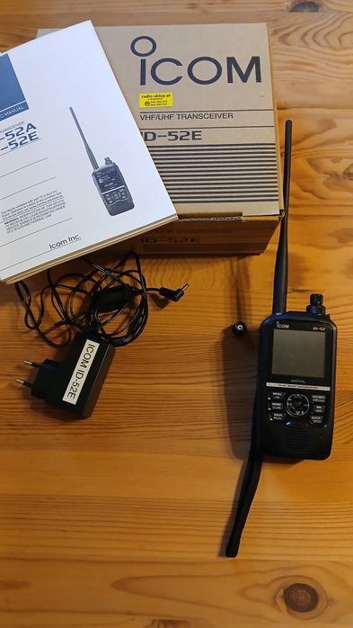 Radiotelefon  ICOM  ID-52E . Made in Japan.