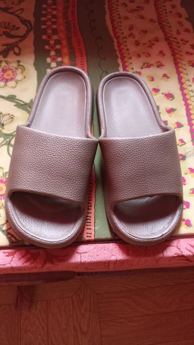 Новые шлепанцы,сланцы