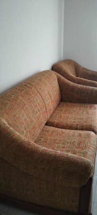 Conjunto sofá cama e poltrona