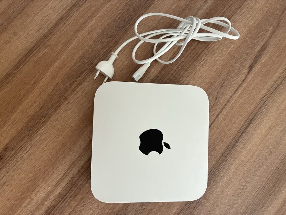Mini MAC + keyboard + mouse apple
