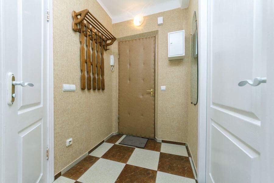 Подобова оренда квартири. Центр. Метро Кловська. Мечникова 8.