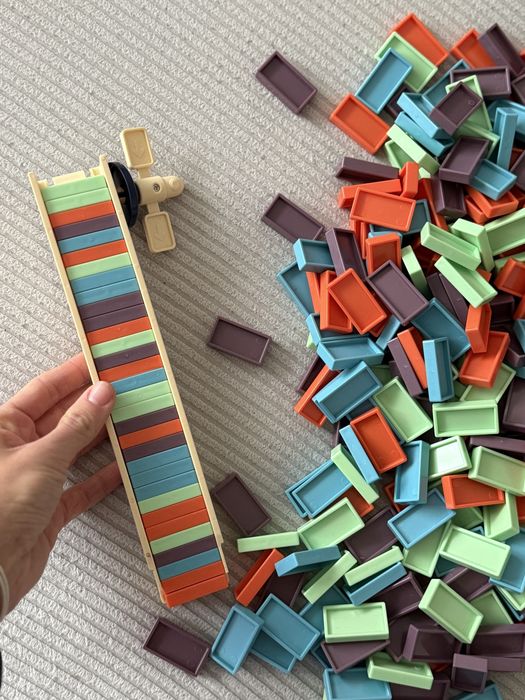 Поїзд-доміно автоматичний+ 302 фішки, музичний потяг, поезд домино