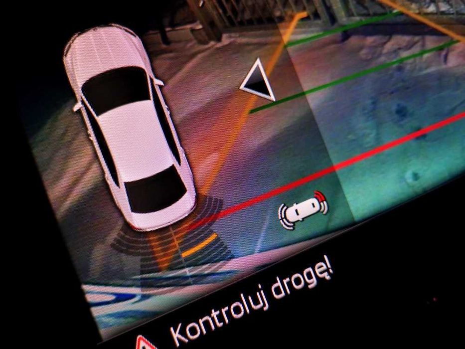 Kamera cofania fabryczna Octavia Superb monter elektryk instalator fv
