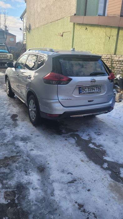 Продаю Нісан Рог
