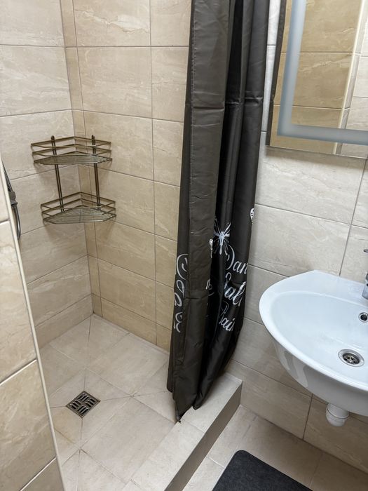 Готель (типу Хостел) в смт. Макарів