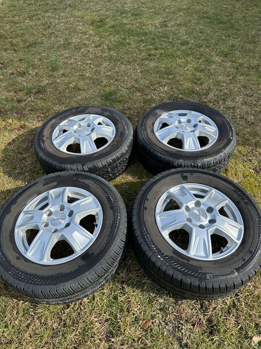 Koła R16 na felgach aluminiowych