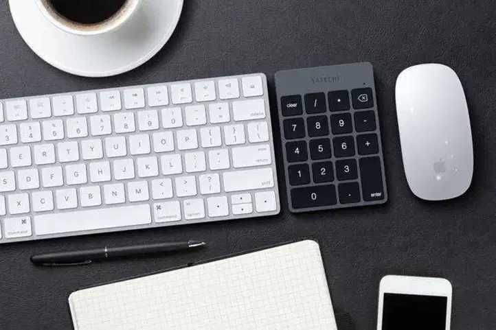 Teclado PARA  Macbook SATECHI Aluminum Slim (Bluetooth-Numérico)