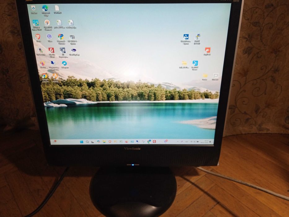 Монітор 19" ViewSonic VG930m формат 4:3 з DVI та VGA і колонками