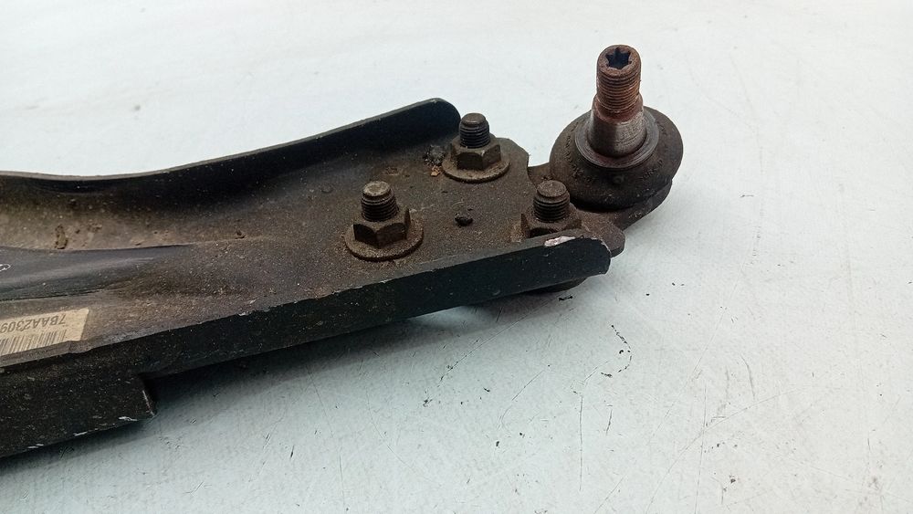 Braço de suspensão frente esquerdo PEUGEOT 308 II