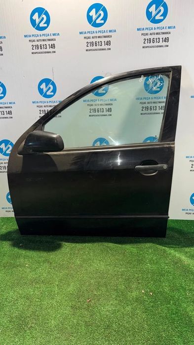 Porta da frente esquerda Skoda Fabia de 2001