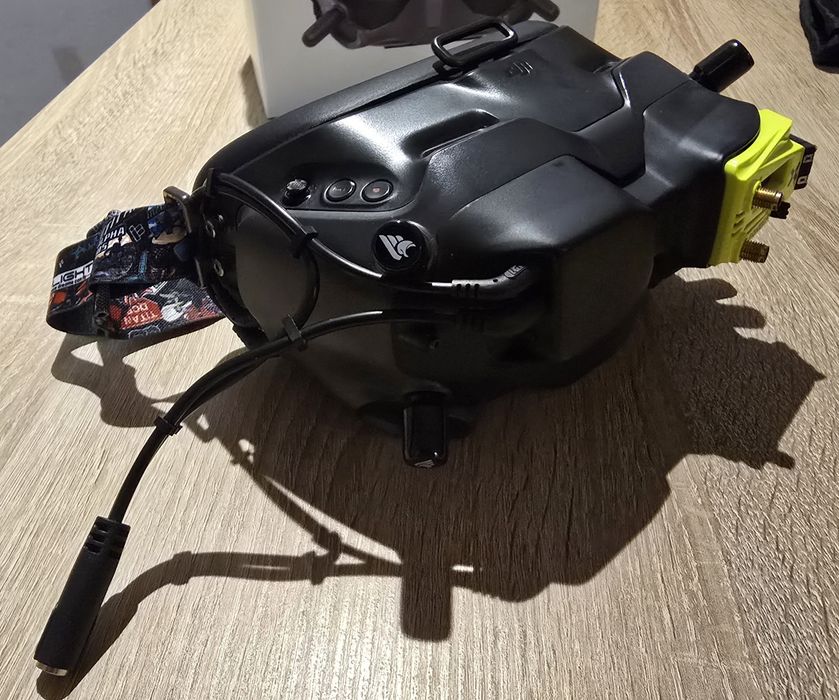 DJI Goggles V2 + Analog Foxeer Wildfire