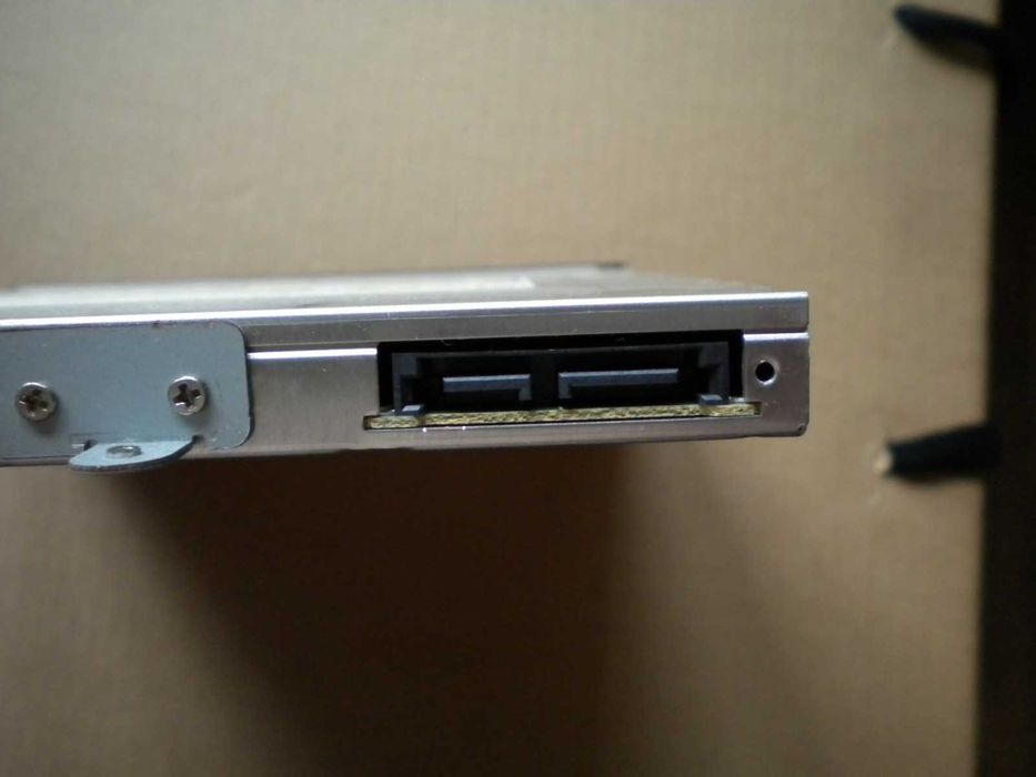 DVD CD привід привод оптичний оптический Asus K51AC Hitachi GT30N Sata
