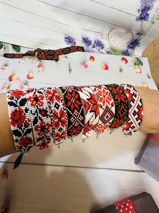 Браслети і до них чокери