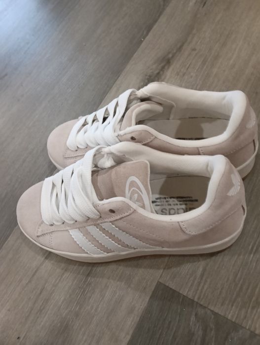 Tênis  de adidas