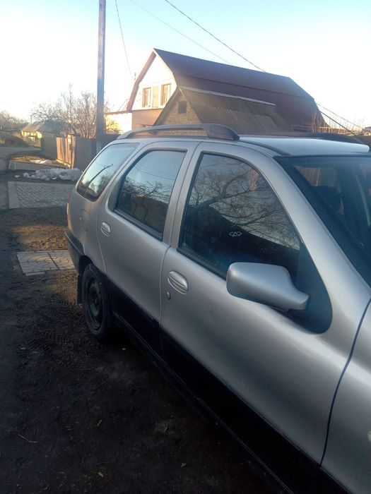 Продам машину Fiat Palio Weekend 1999 року
