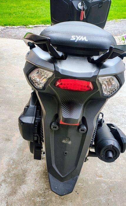 SYM Joymax Z 125i. (Cruisym GTS ADX)