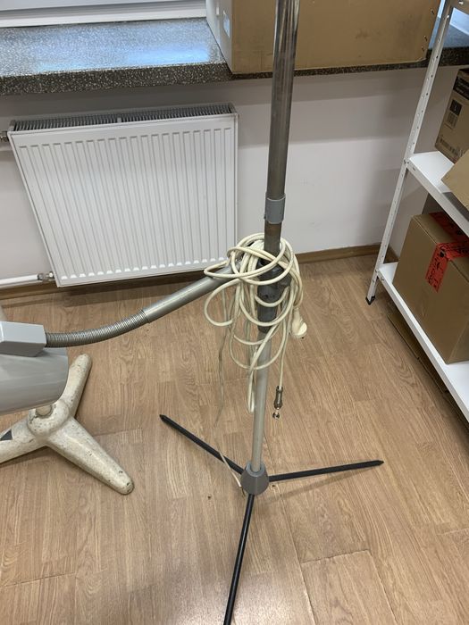 Statyw z lampą 150 cm