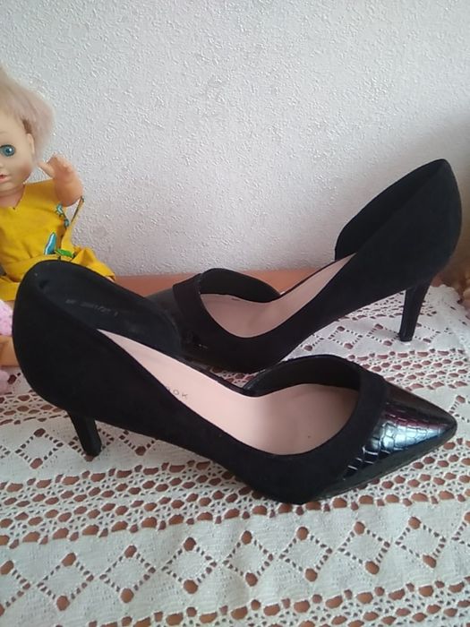 Туфлі 40 р по ст 27 ш 9 см каблук 8 см