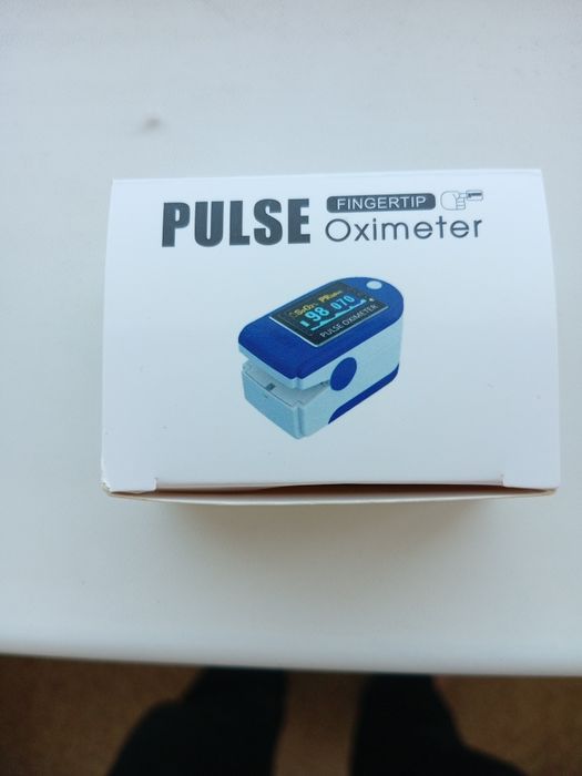 Прилад для вимірювання пульсу та сатурації. PULSE Oximeter .