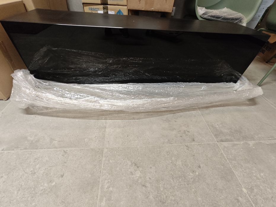 Móvel suspenso em Wangué