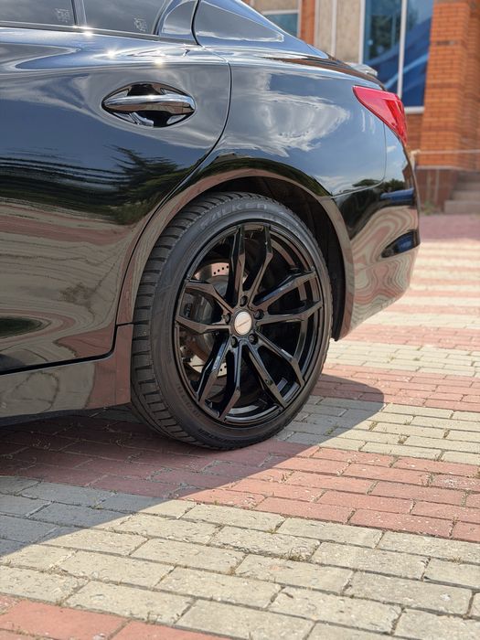 Infiniti Q50 2015г 3.5 Hybrid 141т км.