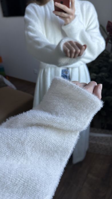 Ідеальний , пухнастий кардиган