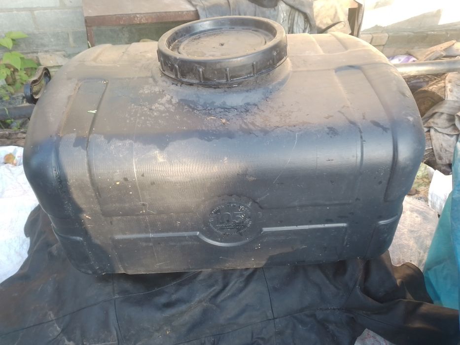 Продам бак для душа.