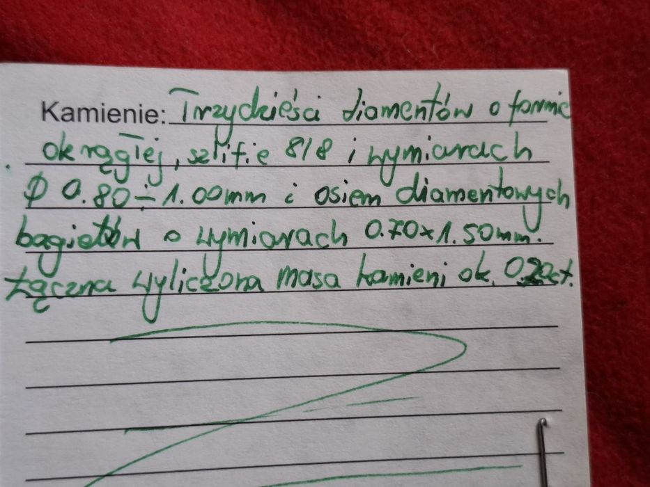 Lancuszek z sercem diamentowym.