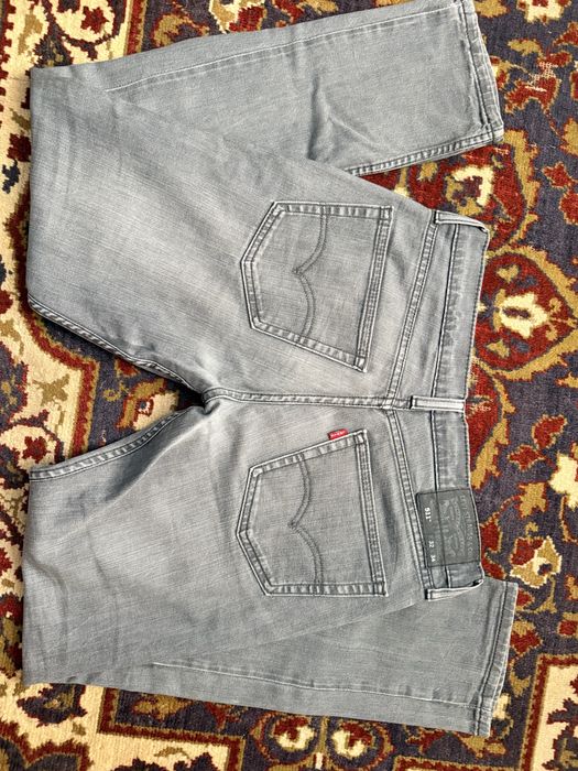 Джинси Levi’s 511