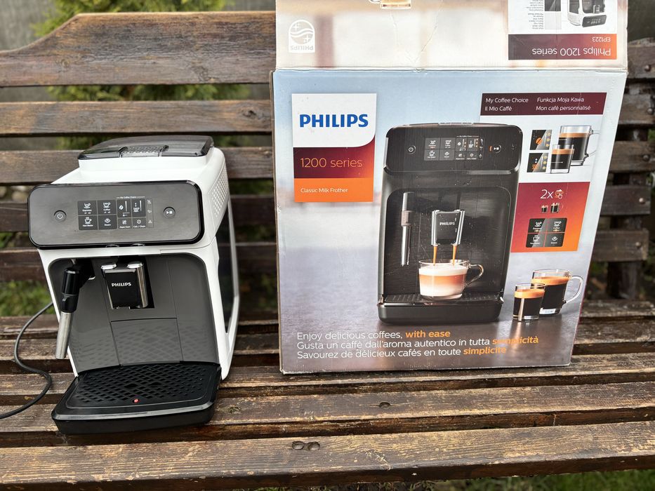Кавомашина PHILIPS Series 1200 Зернова Капучинатор Кофемашина