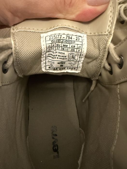 Стильні шкіряні черевики Levi’s — стан нових! 37.розмір