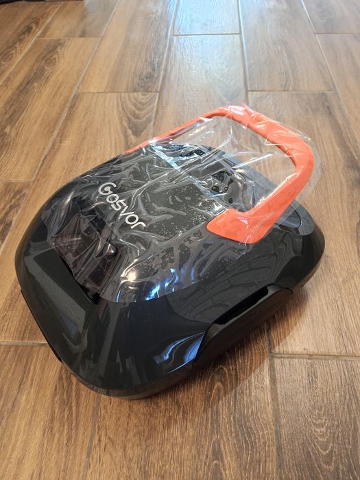 безпровідний роботизований очисник для басейнів Gosvor LiteVac 800.