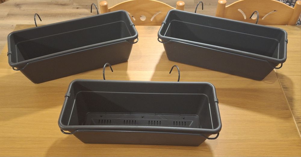 Vasos Pretos de Plástico