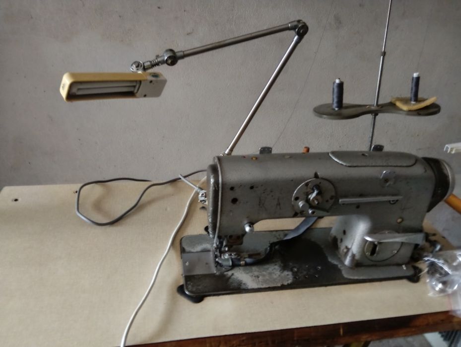 Sprzedam maszynę zlamownikiem