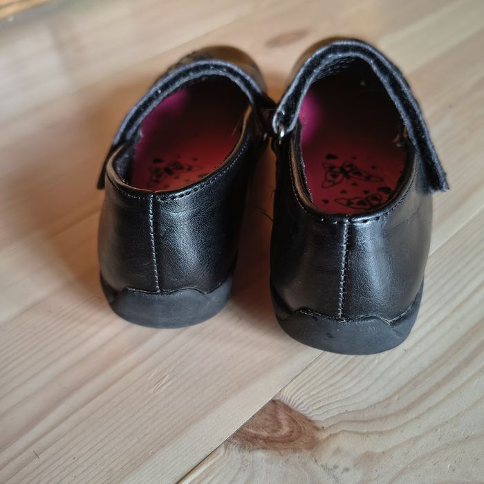 Buty galowe skórzane czarne z paskiem