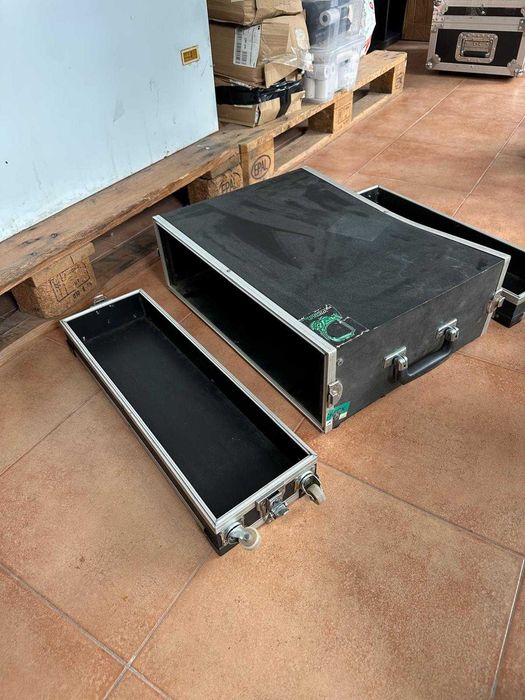 Lote 2 Malas Vintage: Flight Case c/ Rodas + Maleta Linguaphone