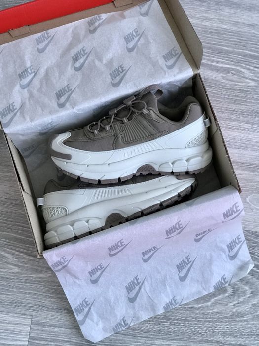 Nike Air Zoom Vomero Roam