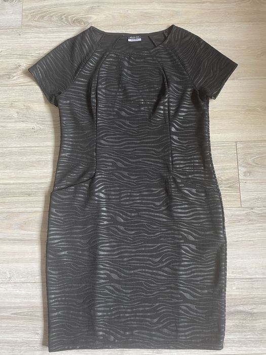 Sukienka ołówkowa czarna