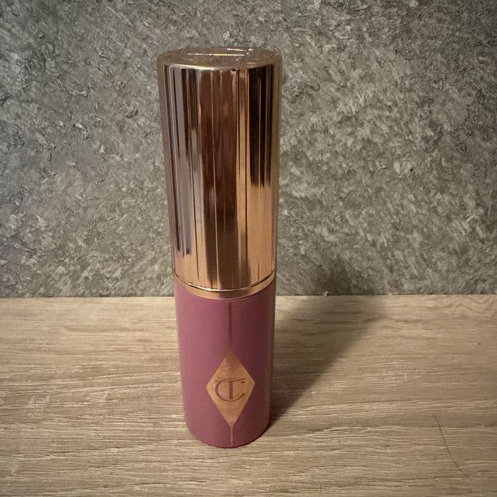 Charlotte Tilbury unreal blush pretty glow