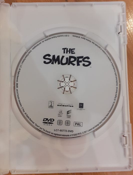 płyta dvd z filmem smerfy
