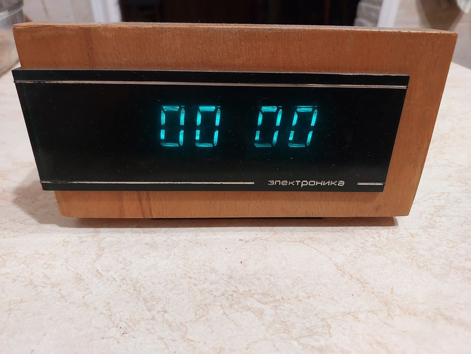 Продам   часы времен   СССР.