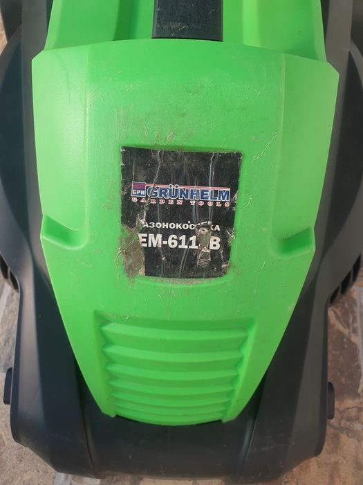 Газонокосарка Grunhelm EM-6118 B корпус дека газонокосилка