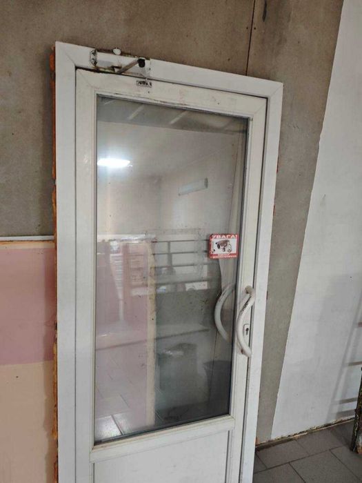 Продам дверь наружная входная VIKONDA