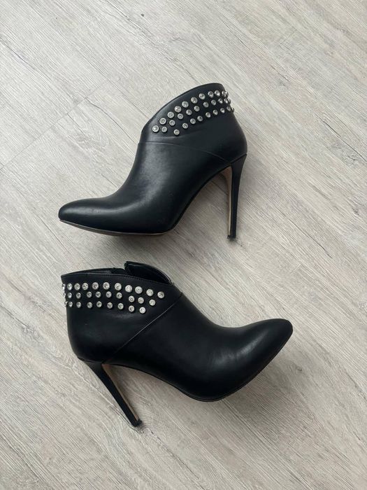 Продам кожаные ботильоны